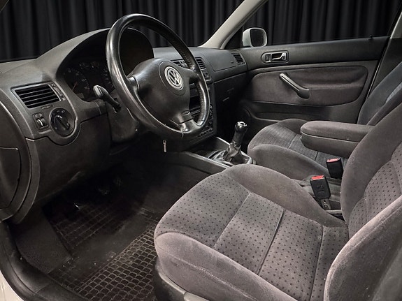 Volkswagen Bora 10 of 12