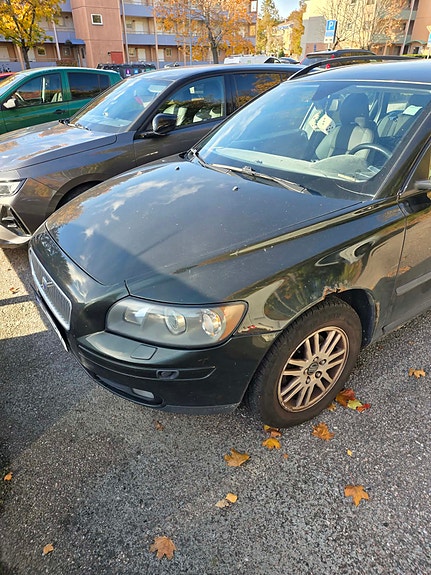 Volvo V50 3 of 5