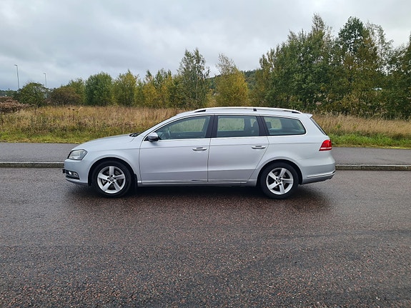 Volkswagen Passat 2 of 5