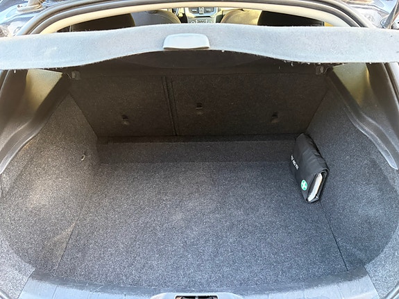 Volvo V40 9 of 10