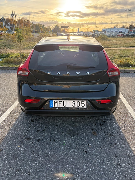 Volvo V40 4 of 10