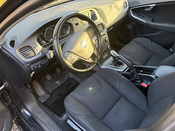 Volvo V40 5 of 10