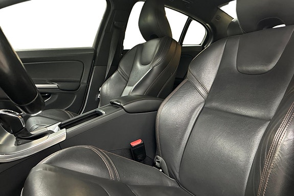 Volvo S60 Cross Country 13 of 27
