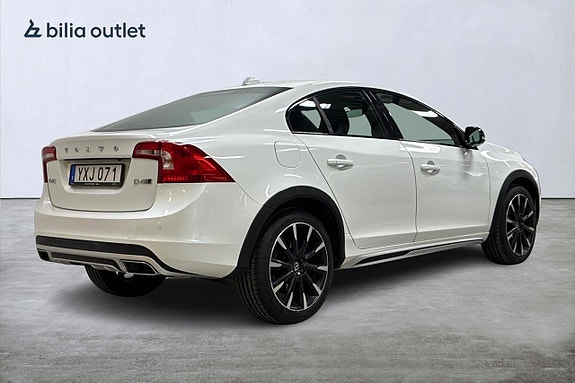 Volvo S60 Cross Country 6 of 27