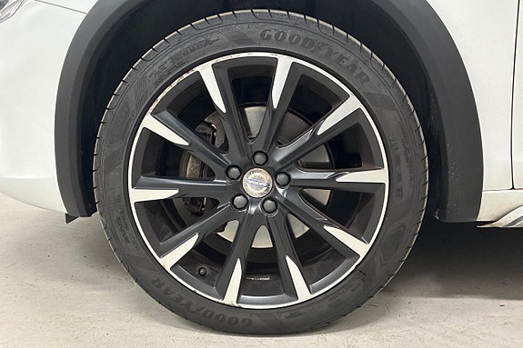 Volvo S60 Cross Country 11 of 27