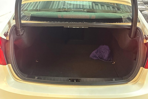 Volvo S60 Cross Country 10 of 27
