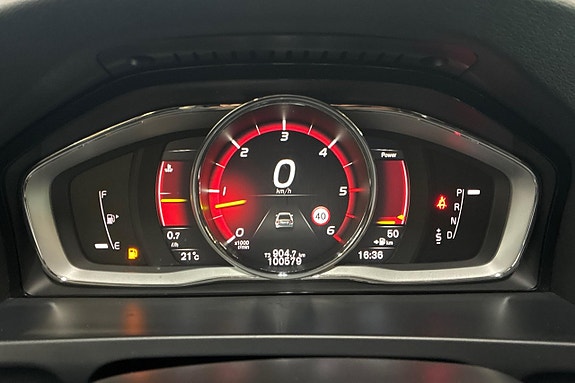 Volvo S60 Cross Country 17 of 27
