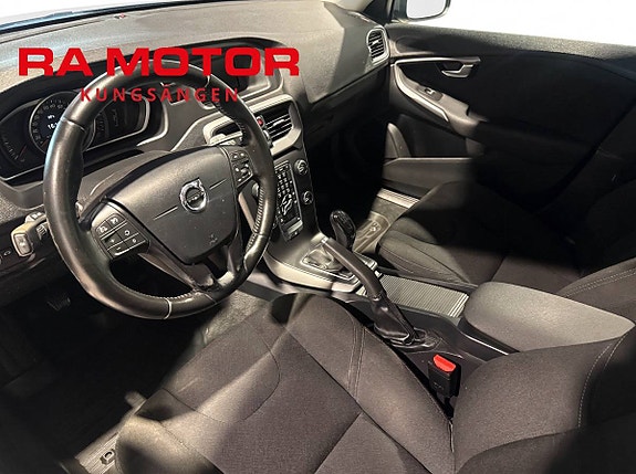 Volvo V40 10 of 23