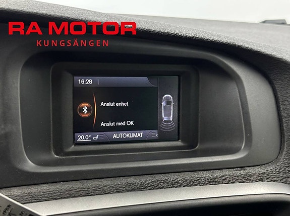 Volvo V40 16 of 23