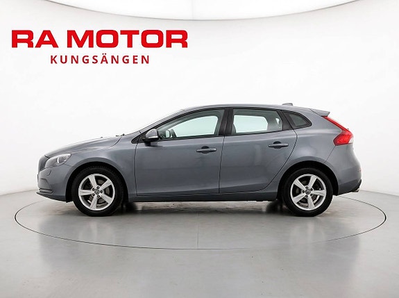 Volvo V40 3 of 23
