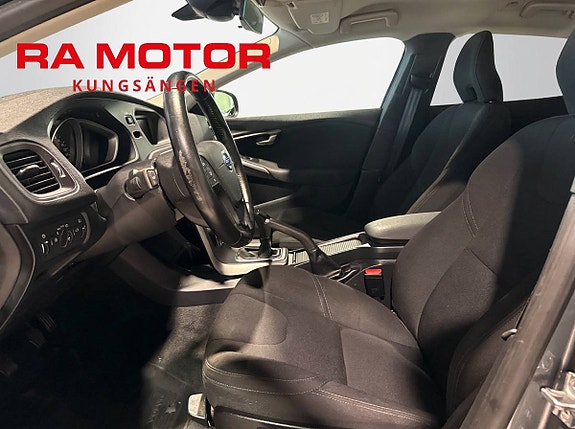 Volvo V40 9 of 23