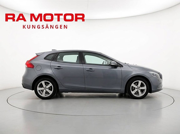Volvo V40 7 of 23