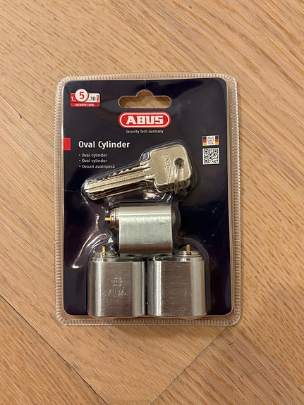 Product image 1 of 2
