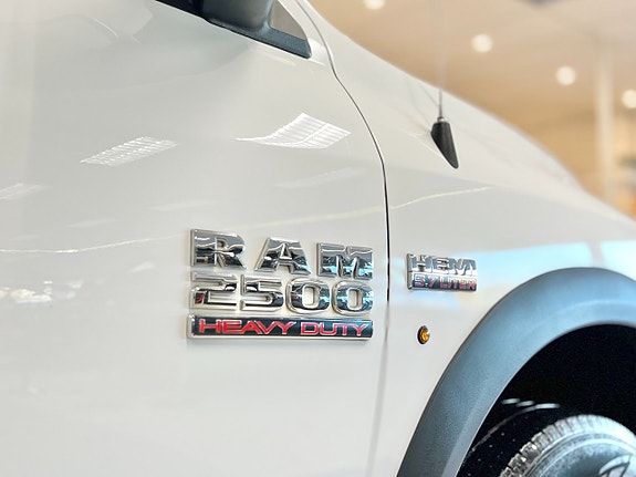 Dodge RAM 11 of 23