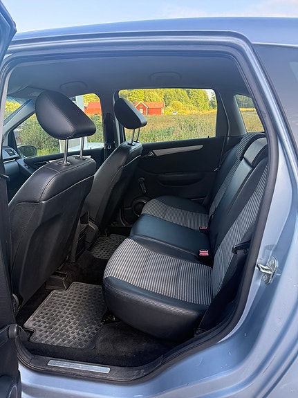 Mercedes-Benz B170 6 of 9