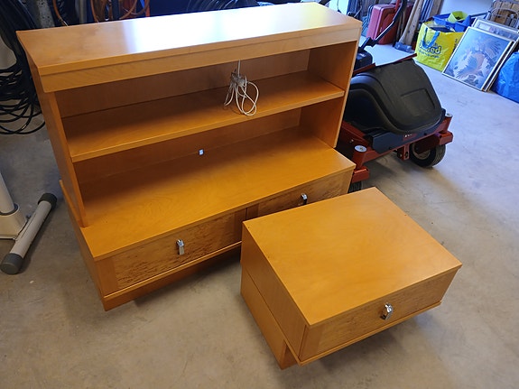 Product image 1 of 2