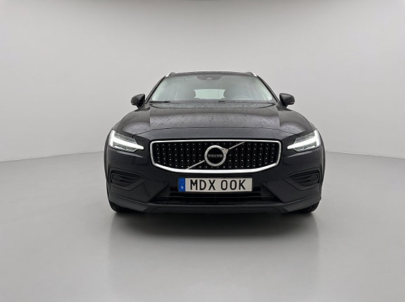 Volvo V60 Cross Country 3 of 15