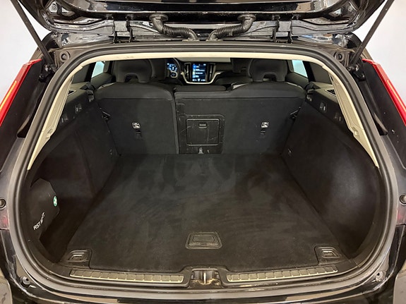 Volvo V60 Cross Country 15 of 15