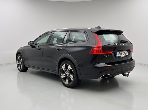 Volvo V60 Cross Country 5 of 15