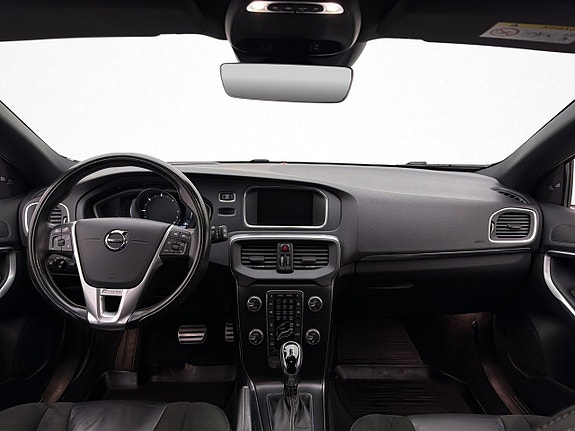 Volvo V40 15 of 29
