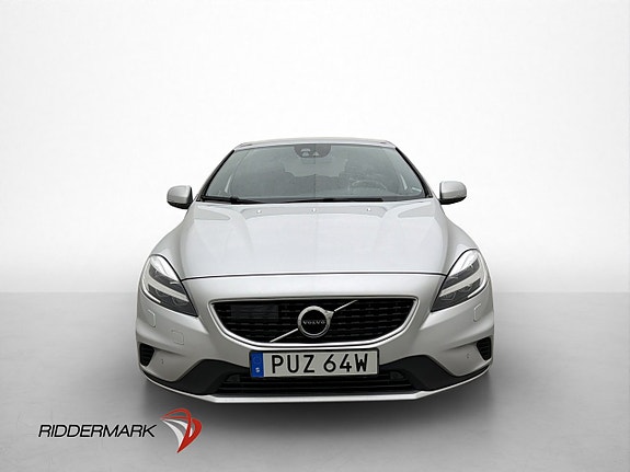 Volvo V40 2 of 29