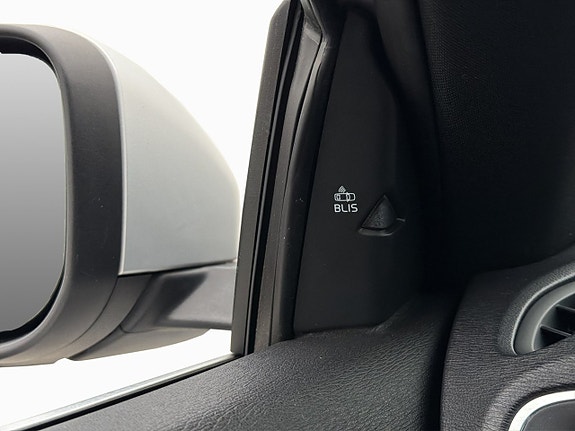Volvo V40 9 of 29