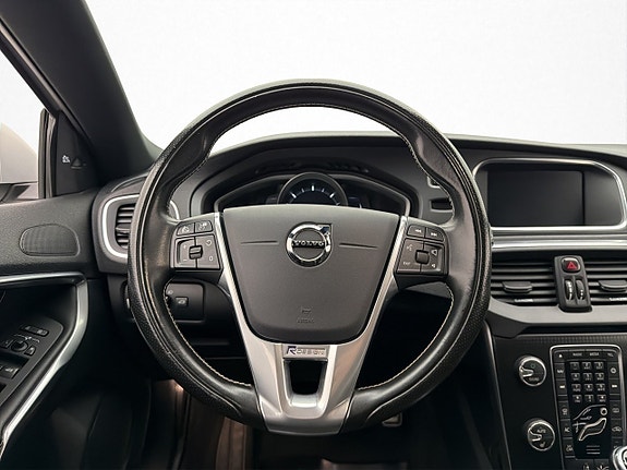 Volvo V40 16 of 29