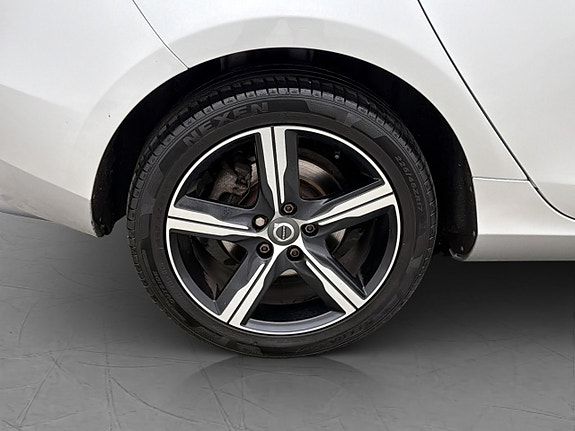 Volvo V40 28 of 29