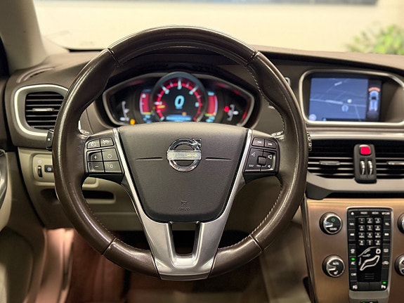 Volvo V40 Cross Country 8 of 25