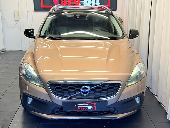 Volvo V40 Cross Country 23 of 25