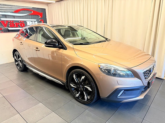 Volvo V40 Cross Country 4 of 25
