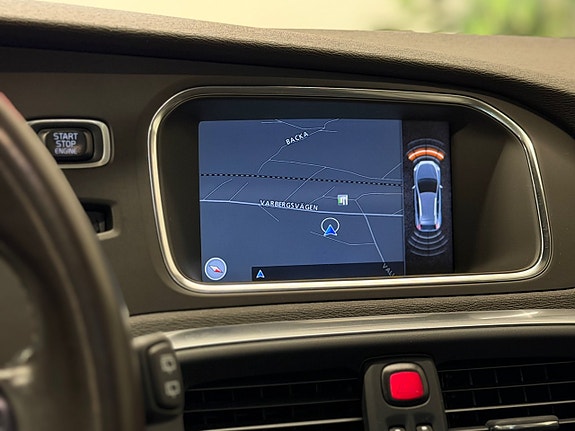 Volvo V40 Cross Country 9 of 25