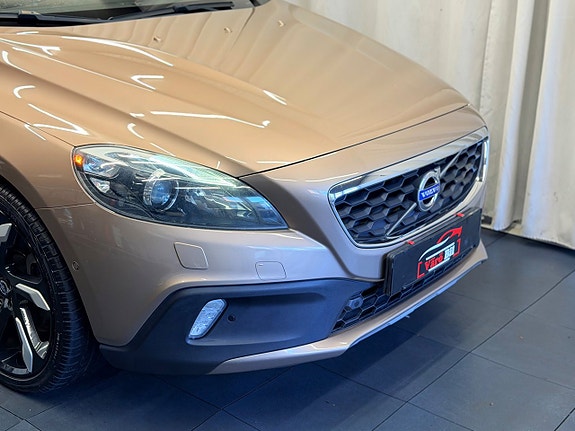 Volvo V40 Cross Country 24 of 25
