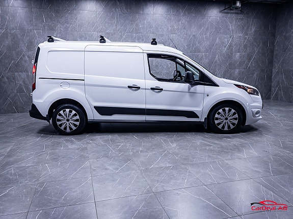 Ford Transit Connect 9 of 28