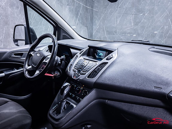 Ford Transit Connect 14 of 28