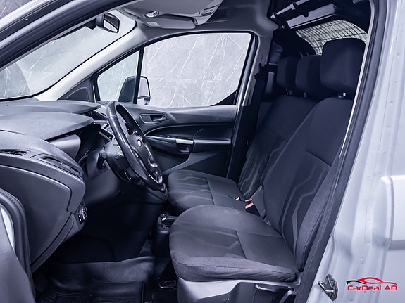 Ford Transit Connect 10 of 28