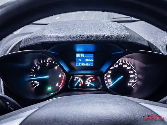 Ford Transit Connect 17 of 28