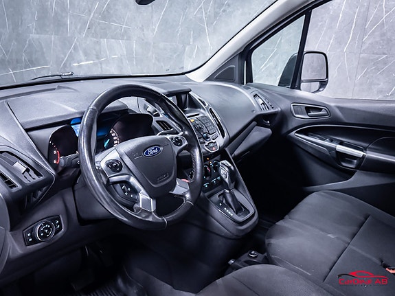 Ford Transit Connect 11 of 28