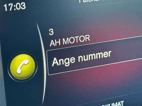 Volvo V40 Cross Country 6 of 17