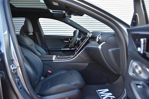 Mercedes-Benz C43 13 of 30