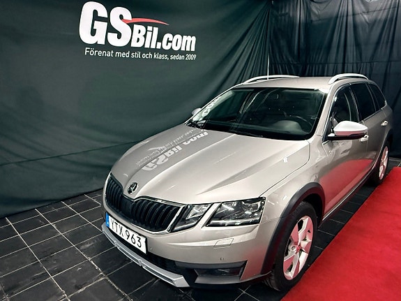 Skoda Octavia Scout 3 of 10
