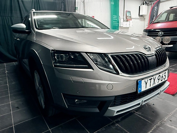 Skoda Octavia Scout 7 of 10