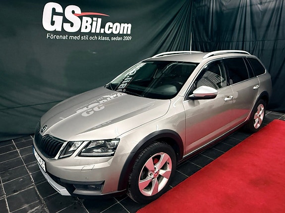 Skoda Octavia Scout 5 of 10