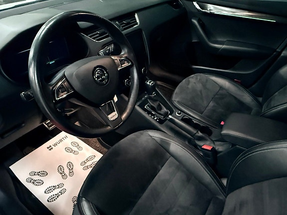 Skoda Octavia Scout 9 of 10