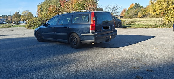 Volvo V70 6 of 17