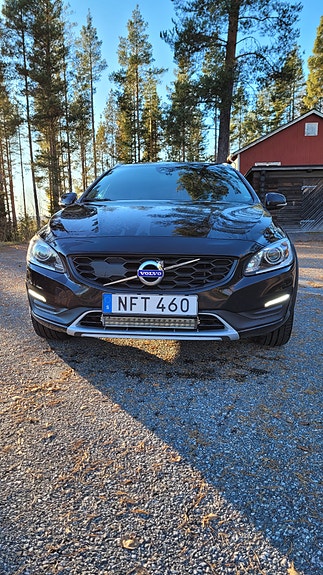 Volvo V60 Cross Country 5 of 10