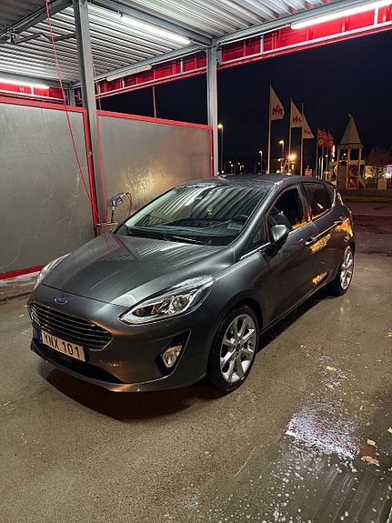 Ford Fiesta 4 of 7