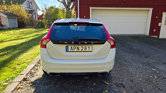 Volvo V60 3 of 7