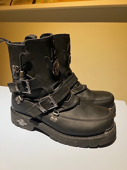Product image 1 of 6