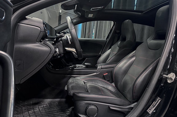 Mercedes-Benz A 250 e 10 of 17